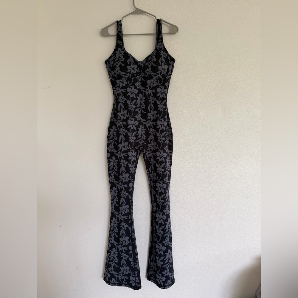 Chic Black Floral Jumpsuit